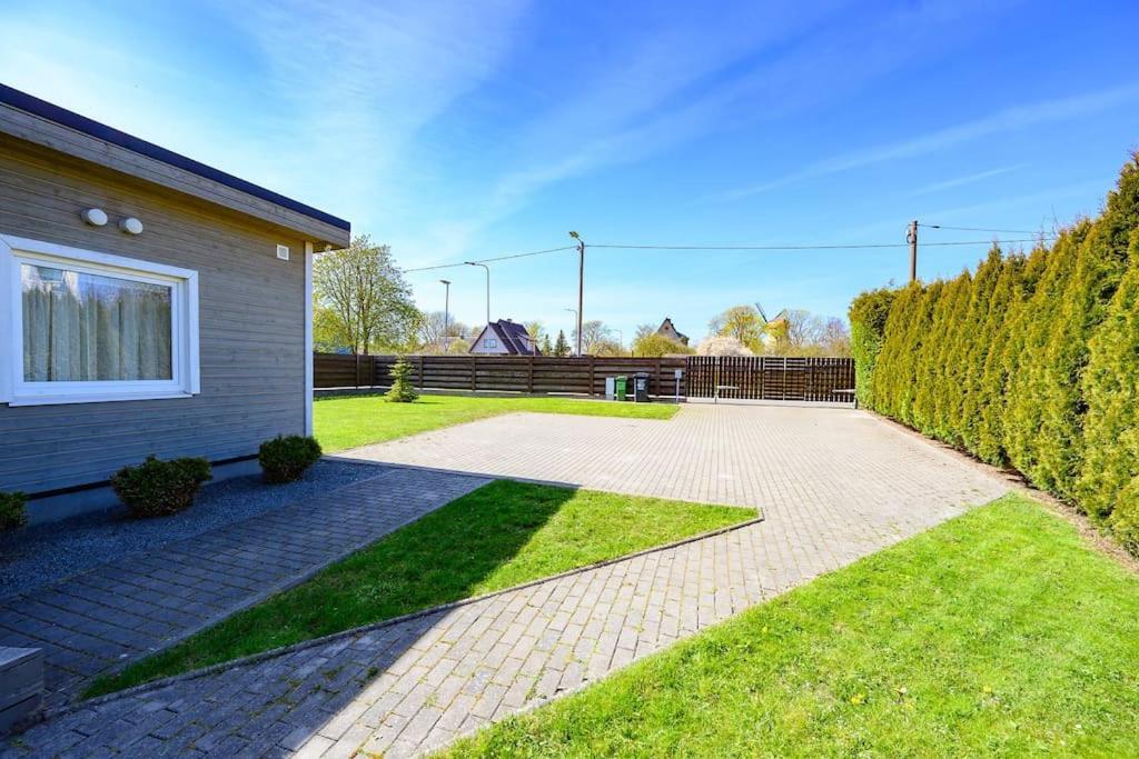Apartment Family Retreat With A Sauna In The Centre Kuressaare